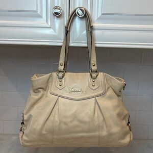 Coach Ashley Leather Carry All Satchel Shoulder Bag